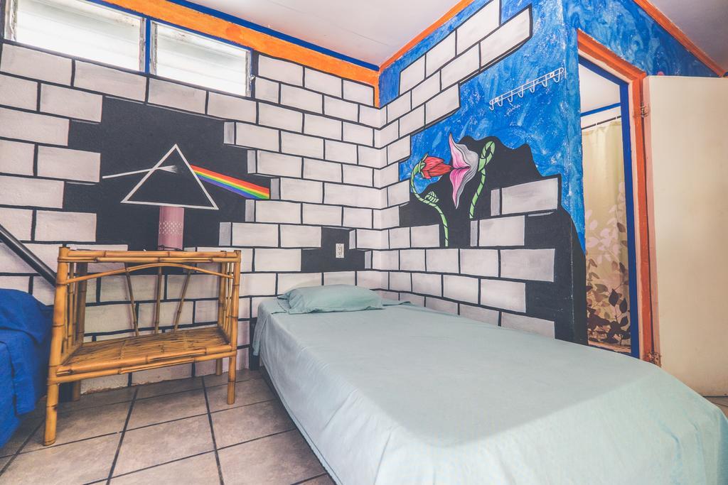 Pura Vida Hostel Tamarindo Bagian luar foto