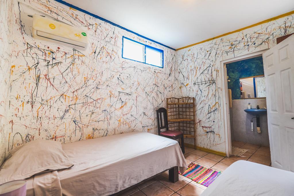 Pura Vida Hostel Tamarindo Bagian luar foto