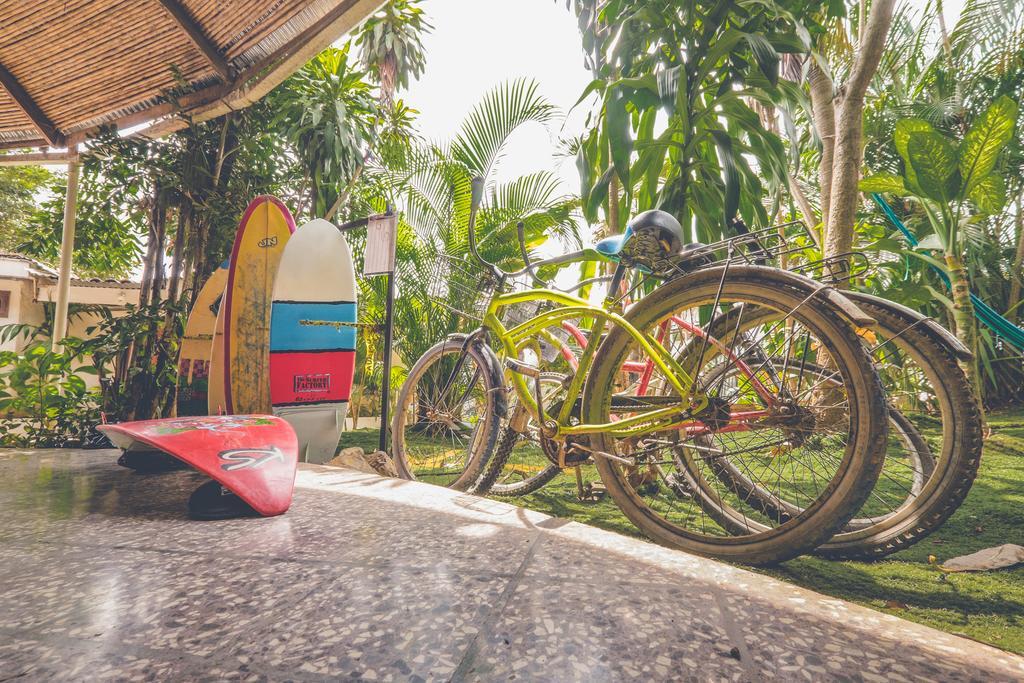 Pura Vida Hostel Tamarindo Bagian luar foto