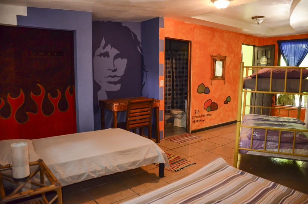 Pura Vida Hostel Tamarindo Bagian luar foto